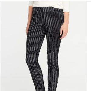 EUC Old Navy Pixie Mid Rise Ankle Pants